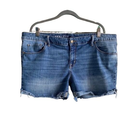 Ava & Viv Midi Cut Off Raw Edge Cuff Jean Shorts Sz‎ 20W - Picture 1 of 11